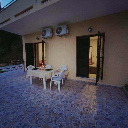 Kaminaki Seaview Apartments Katávolos Eksteriør bilde