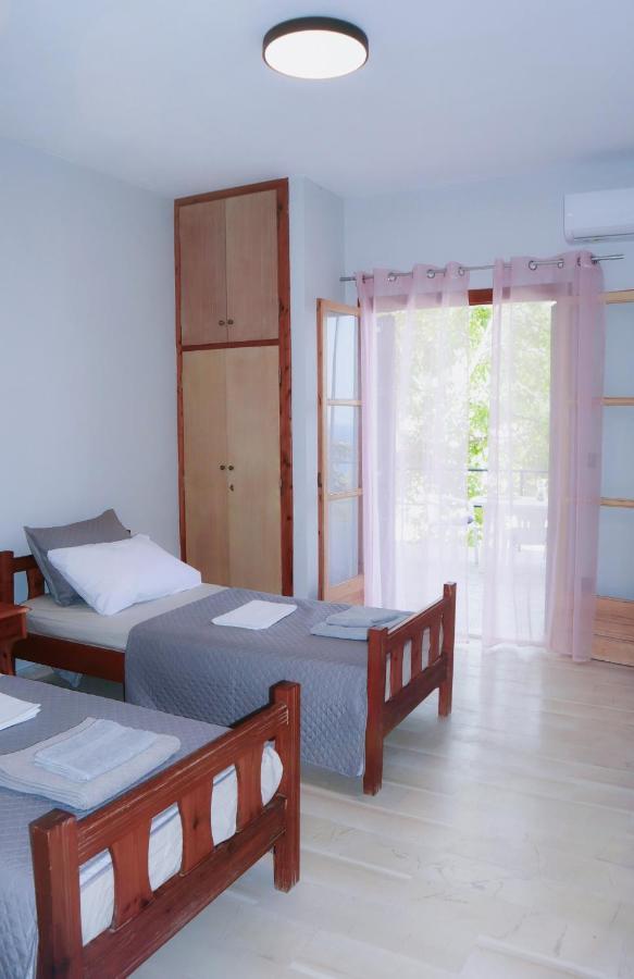 Kaminaki Seaview Apartments Katávolos Eksteriør bilde